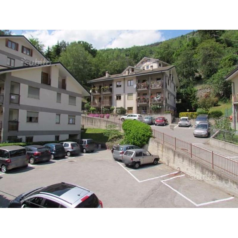 3 locali con garage vicinissimo al centro di Aosta