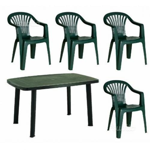 Set tavolo sedie e ombrellone da giardino