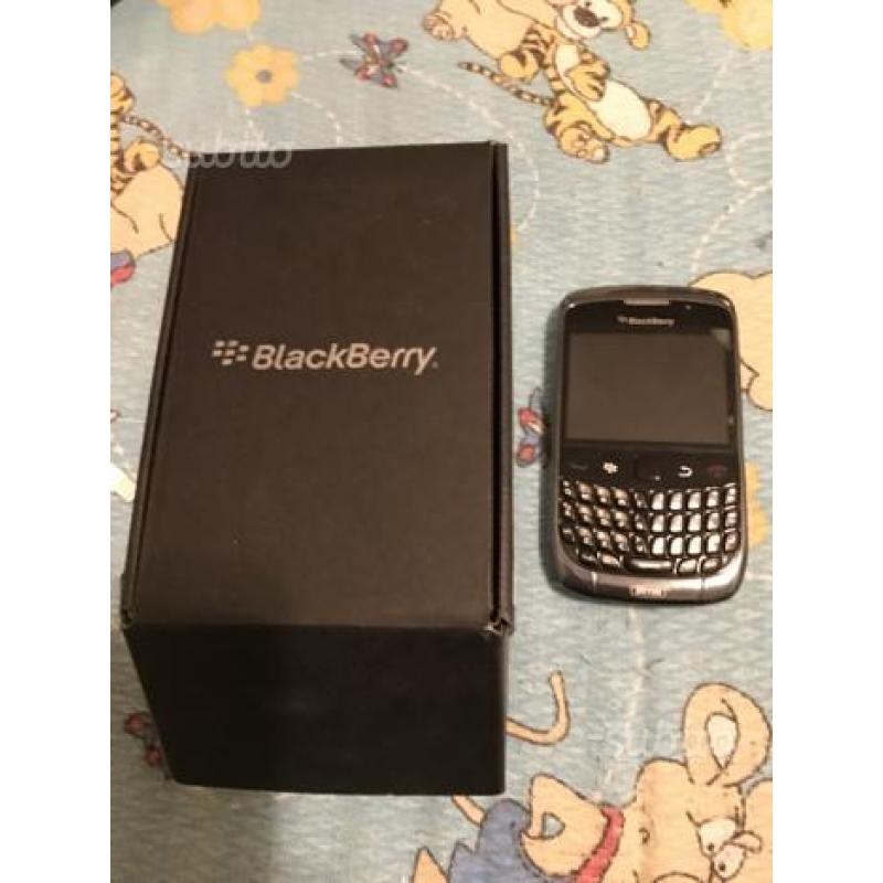 BlackBerry 9300 curve